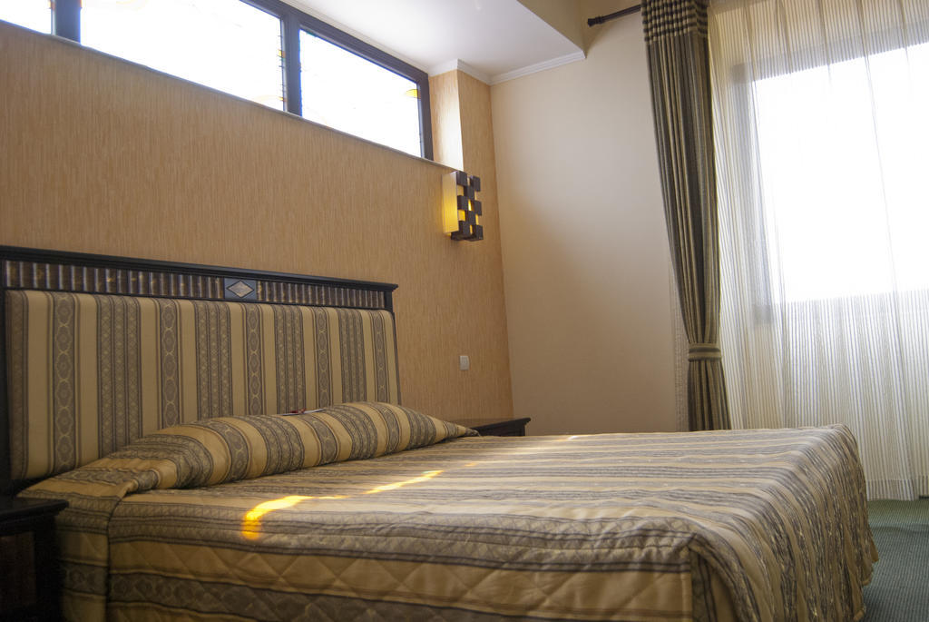 Hotel Tecadra Pipera Экстерьер фото