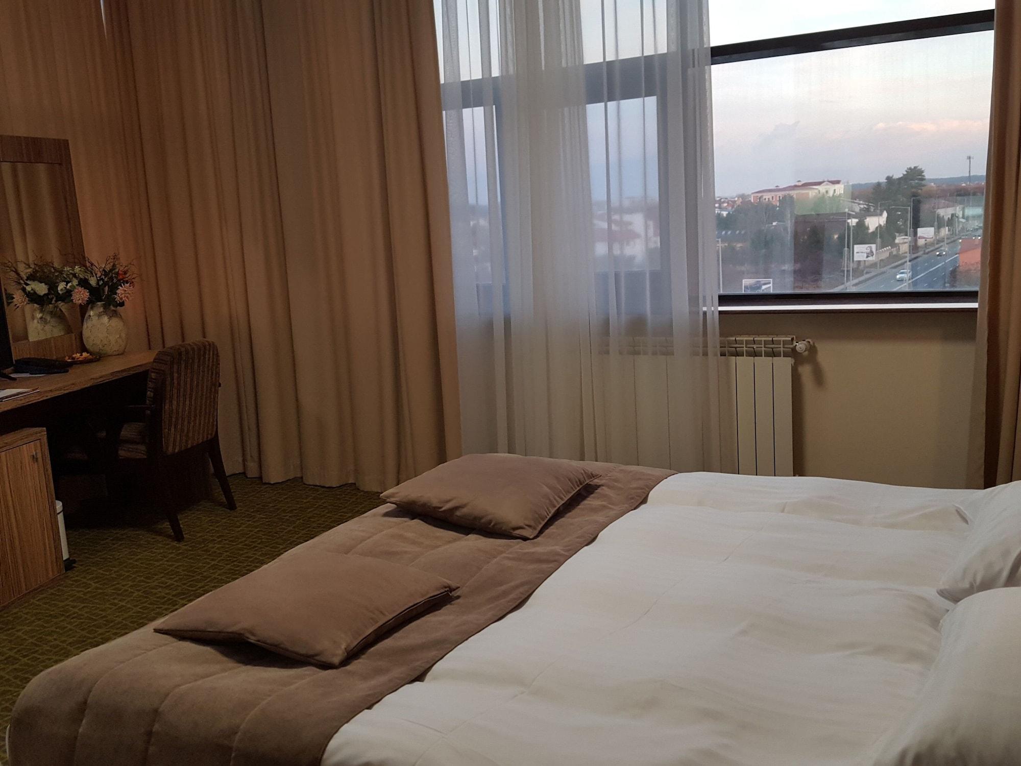 Hotel Tecadra Pipera Экстерьер фото