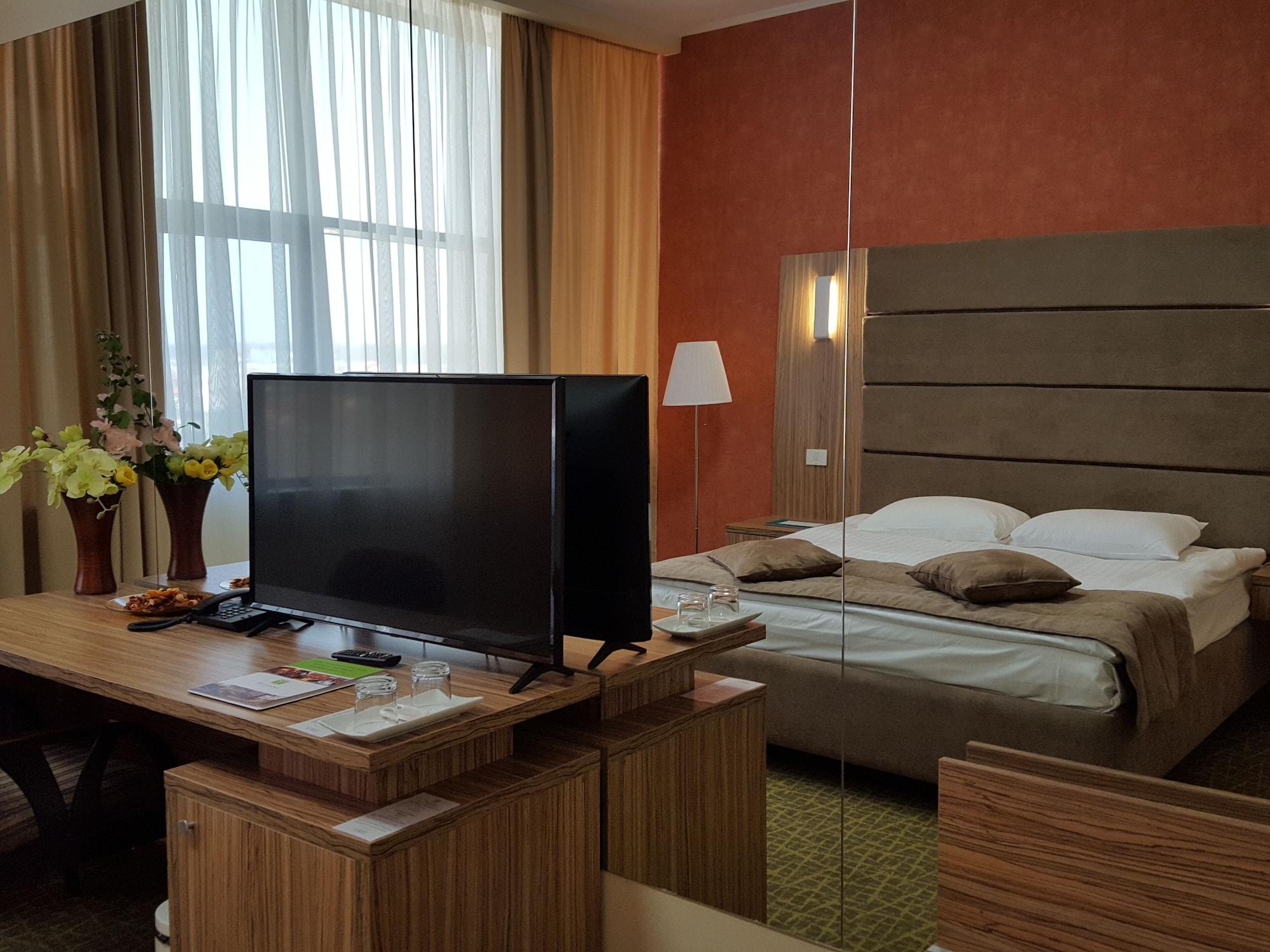 Hotel Tecadra Pipera Экстерьер фото