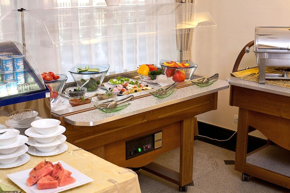 Hotel Tecadra Pipera Экстерьер фото