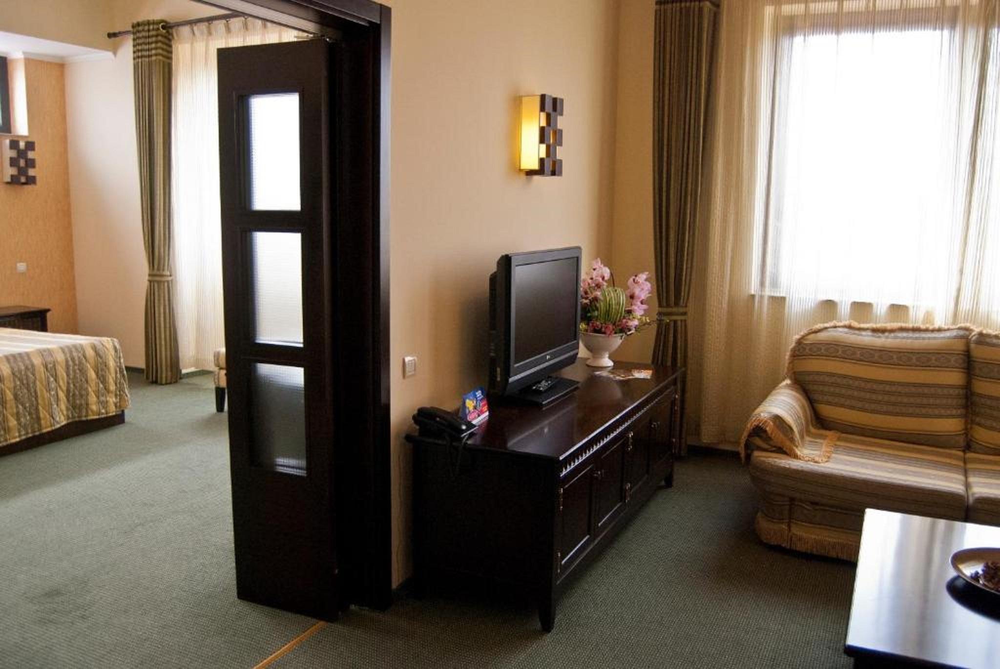 Hotel Tecadra Pipera Экстерьер фото