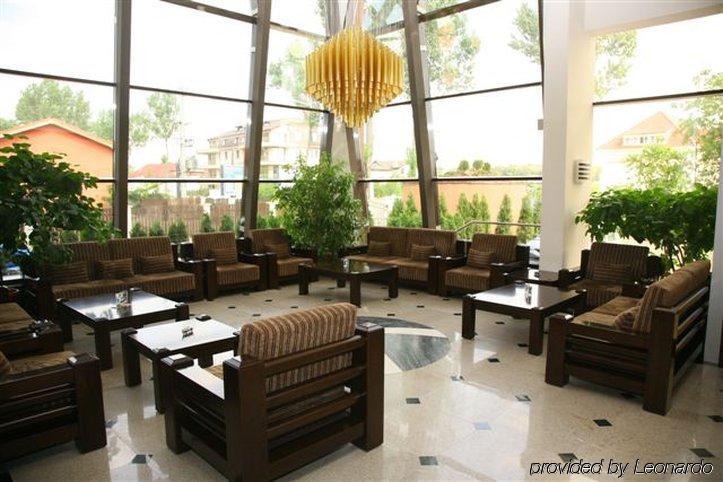 Hotel Tecadra Pipera Интерьер фото