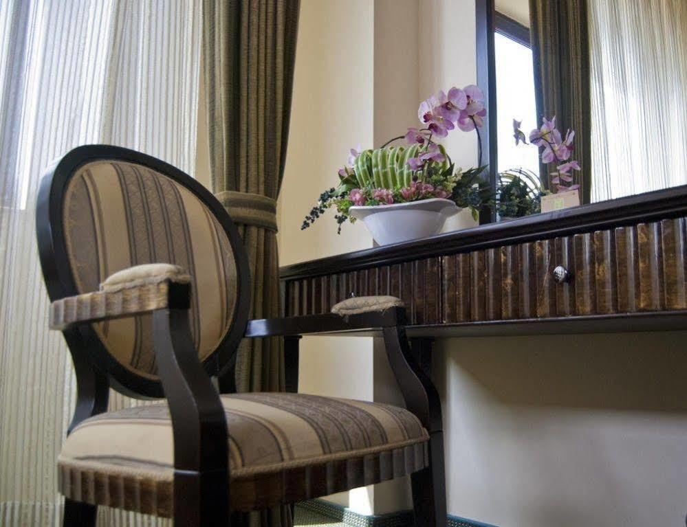 Hotel Tecadra Pipera Экстерьер фото