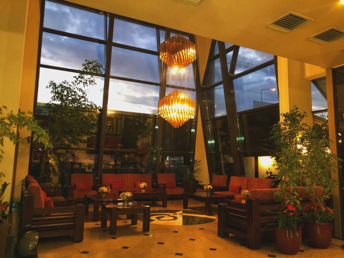 Hotel Tecadra Pipera Экстерьер фото
