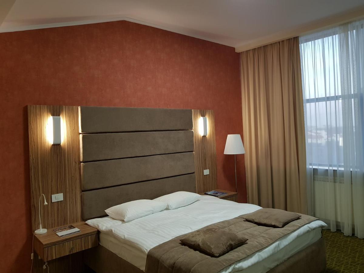 Hotel Tecadra Pipera Экстерьер фото